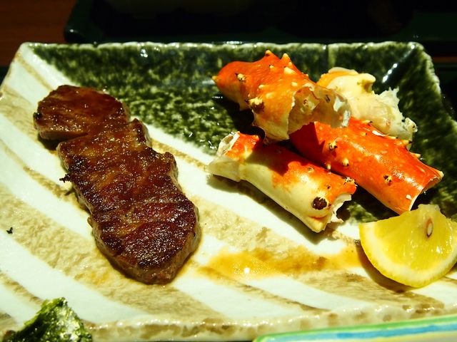 ステーキとカニ_ビュッフェダイニング hal -ハル-