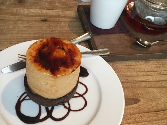 タルトとアールグレイ_TRITON CAFE