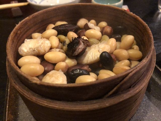 主人自慢の塩豆せいろ蒸し_根ぎし侘助