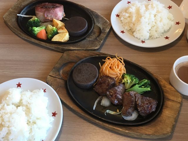(上)グランドメニューから「ヒレステーキ」、(下)ランチメニューから「カットステーキ」。_ステーキのどん 清瀬