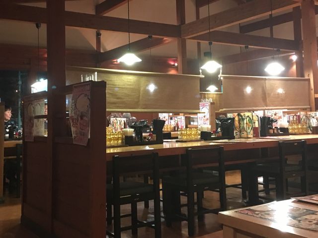 店内の風景。カウンターは空いていましたが、升席は結構賑わっていました。_久兵衛屋川越山田店