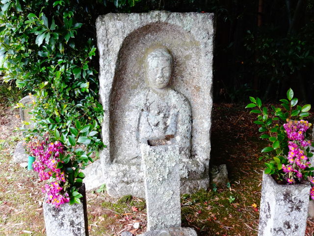 首切地蔵(東小阿弥陀石龕仏)_首切地蔵(東小阿弥陀石龕仏)