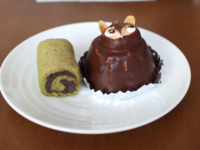 「みちくさ」と「たぬき」のケーキ_いよだ製菓