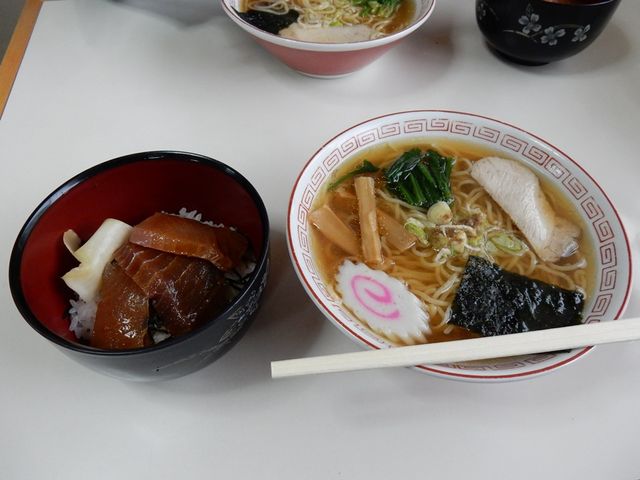 ラーメンとミニ鉄火丼_お食事処 みすゞ