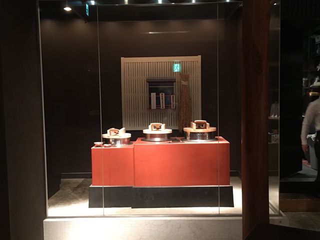 入り口に釜_坐来 大分