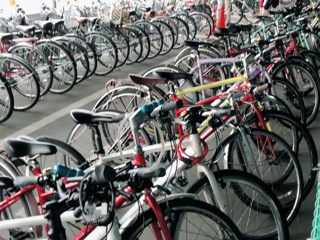 朝の6時半から並びましたがこんな感じで予約のサイクルが並んでぃした。
_しまなみ海道レンタサイクル
