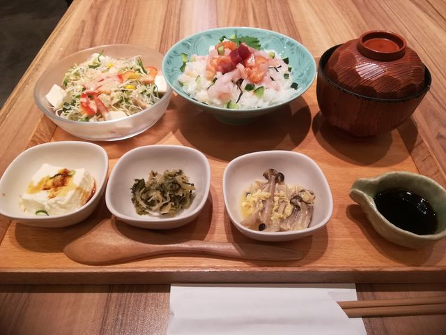 980円のランチセット_博多おだいどこ まま魚 ソラリアプラザ