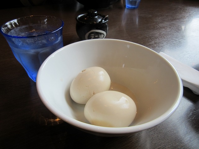 味玉は別皿_らーめんせん家角田店