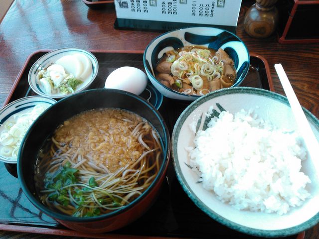 モツ煮込み定食700円_やぶ宗