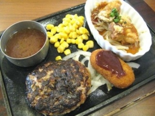 ハンバーグが少し焼きすぎた感がありました…_ビッグボーイ 西明石