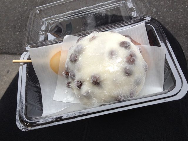 大福ひとつでお腹いっぱいになります(笑)_伊勢屋