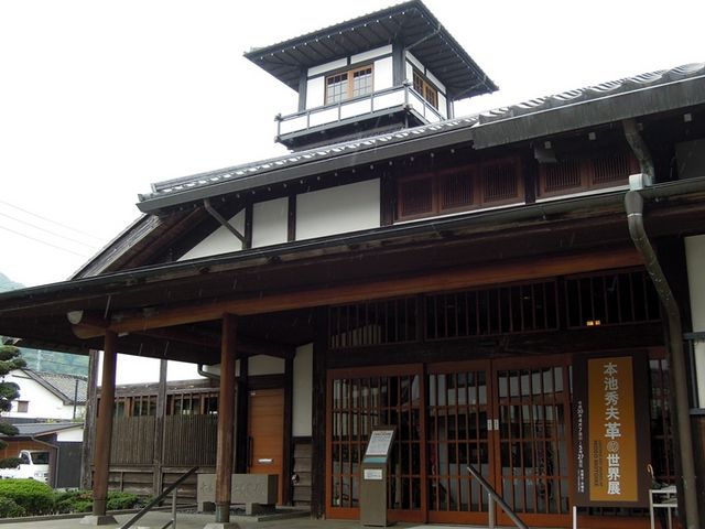 水楼がある郷土美術館_やかげ郷土美術館