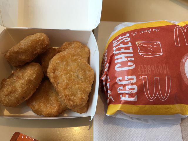 エッグチーズとチキンナゲット_マクドナルド34号佐賀店