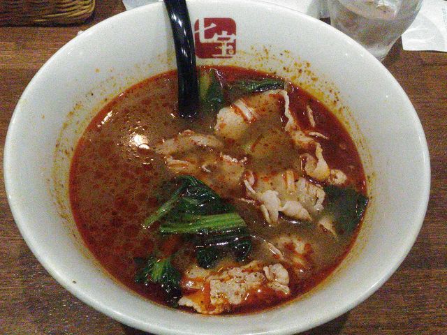 トッピングは豚肉!_七宝・麻辣湯・赤坂店