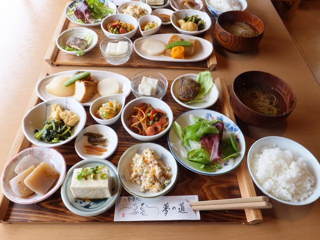 5月18日の「おかみさん御膳」_夢の道