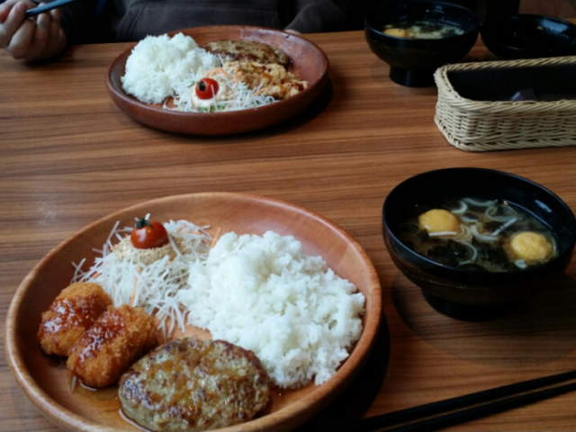 一番小さいサイズのハンバーグ_びっくりドンキー伊丹店