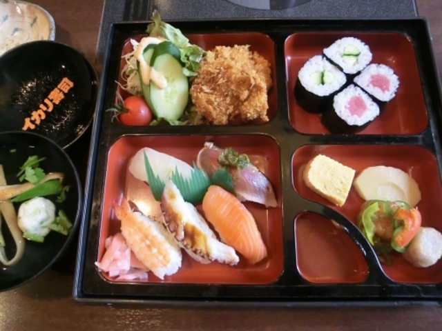 すし定食(ランチ)_イカリ寿司