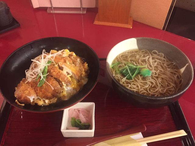 カツ丼と増量そば_家族亭 難波湊町店