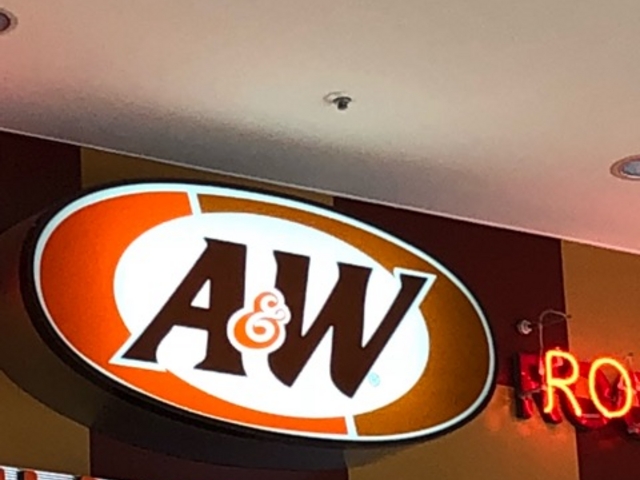 エンダー_A&W プラザハウス店