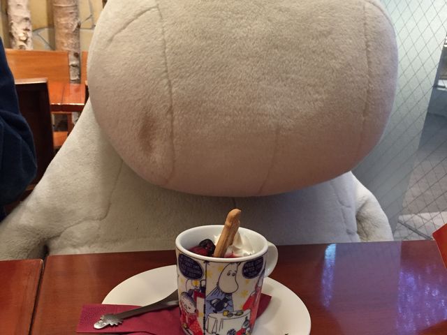 スーベニアカップはお持ち帰りできます。_ムーミンハウスカフェ 東京スカイツリータウンソラマチ店