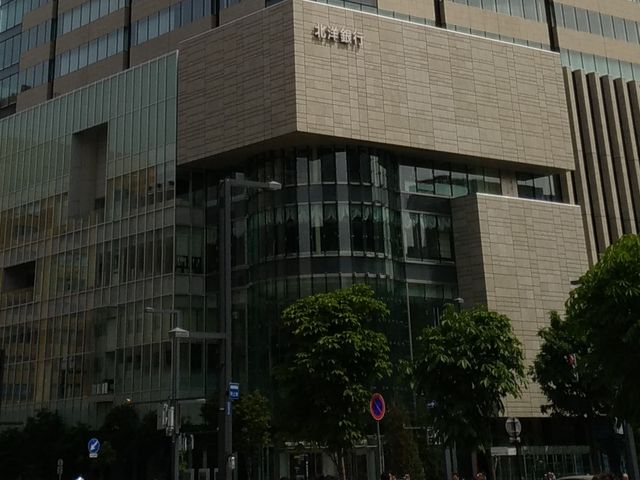 大通ビッセ1階に入っています_町村農場 大通公園店