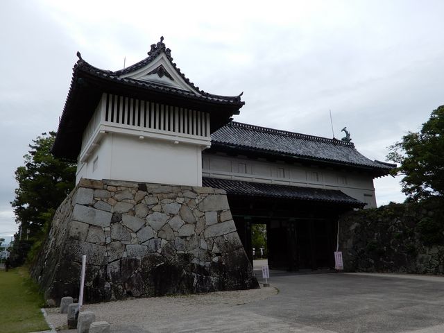続櫓と鯱の門_佐賀城鯱の門及び続櫓