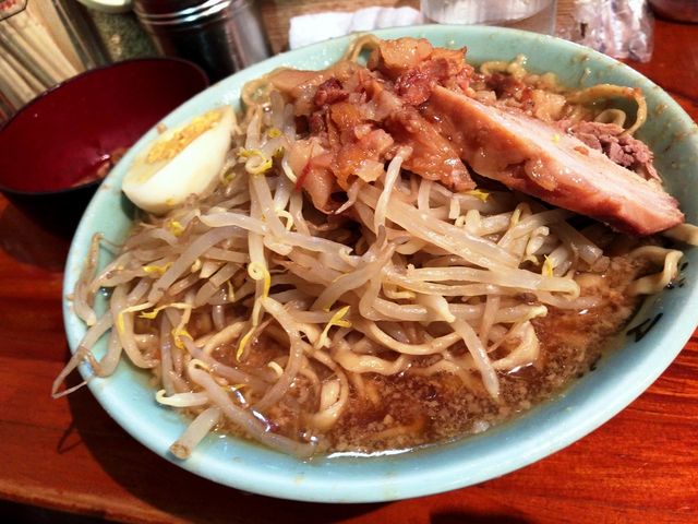 めん_ラーメン富士丸 西新井大師店