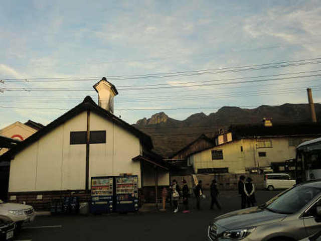 駐車場からの光景です。_マルキン醤油記念館 売店