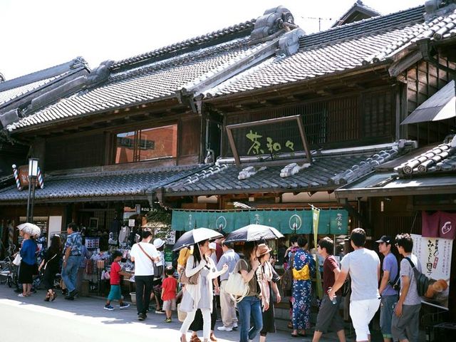 古い建物が並ぶ町並み_川越