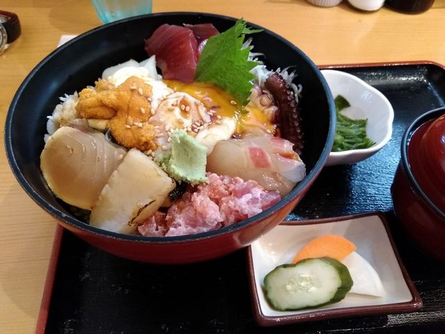 海鮮丼です。_むつみ