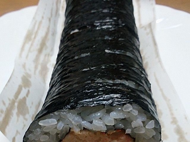 かに太巻寿司(1598円)_守山甲羅本店