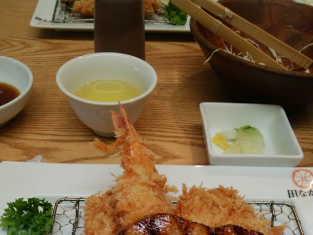 かぶりつく炙り焼き_とんかつ田なか屋 LCワールド店