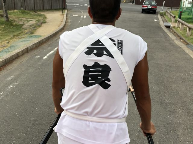 後ろ姿も素敵です_人力車えびす屋奈良