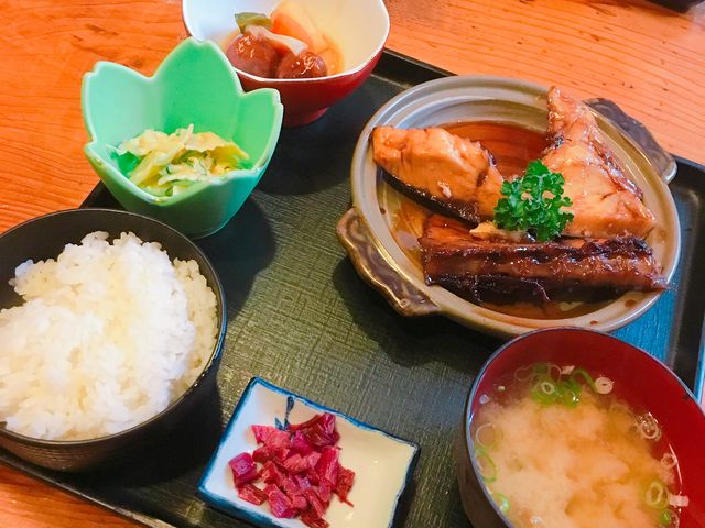 煮魚定食_鬼瓦