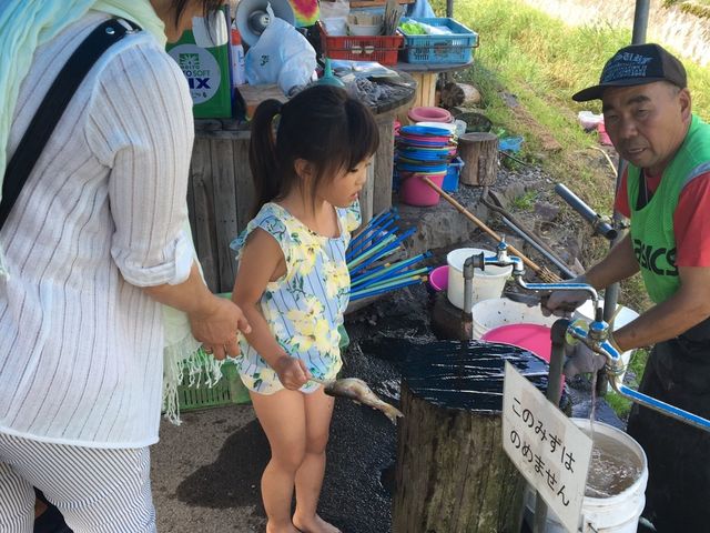 自分でとったお魚はその場で焼いていただきます。美味しくておかわりしました。_鷹山ファミリー牧場