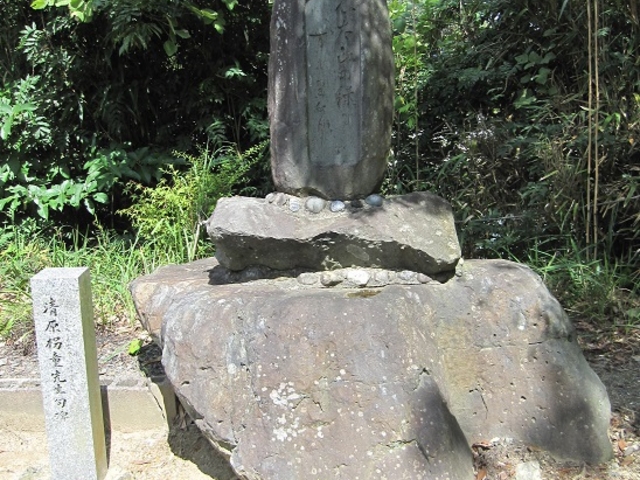 こちらが句碑_清原枴童句碑