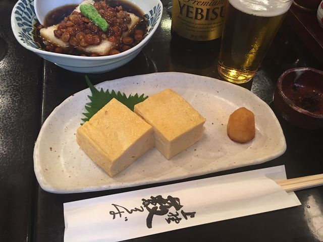 だし巻き卵と揚げ出し豆腐でまず一杯_上野藪そば