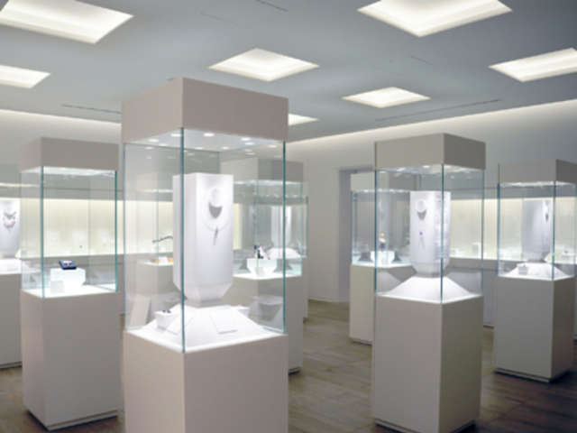 展示室_山梨ジュエリーミュージアム