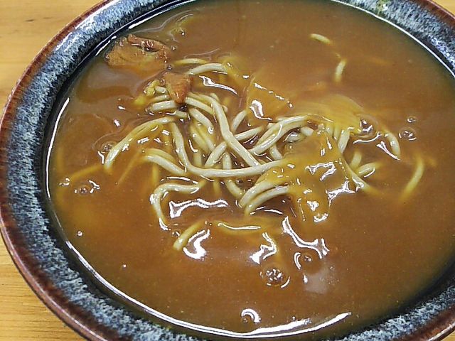 カレーそば_まるかつ
