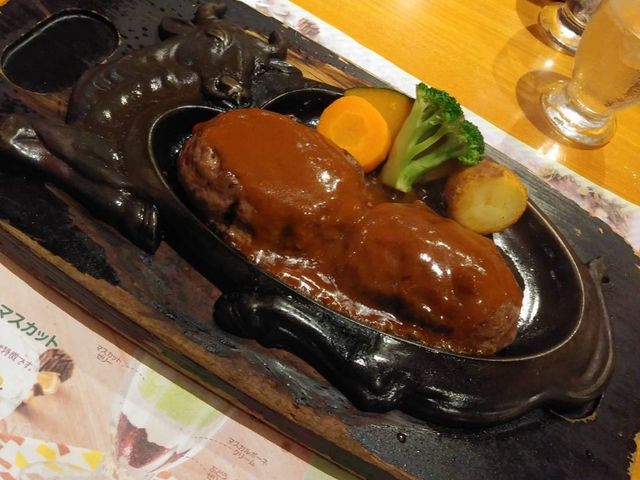 ハンバーグ_炭焼きレストランさわやか豊田店