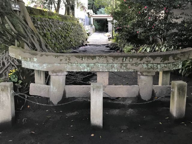 こんな感じです_黒神埋没鳥居