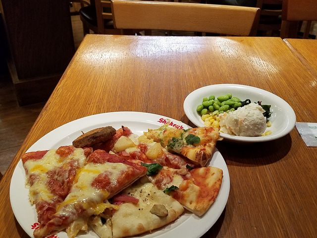 種類豊富です。_シェーキーズ 池袋東口店
