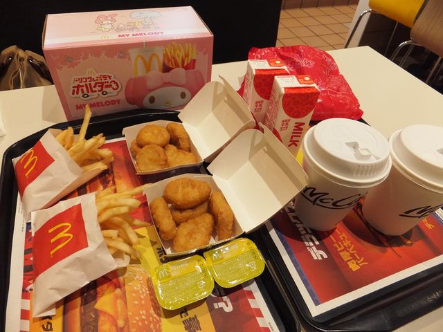 リカちゃん人形が揃ったハッピーセット_マクドナルド24号粉河店