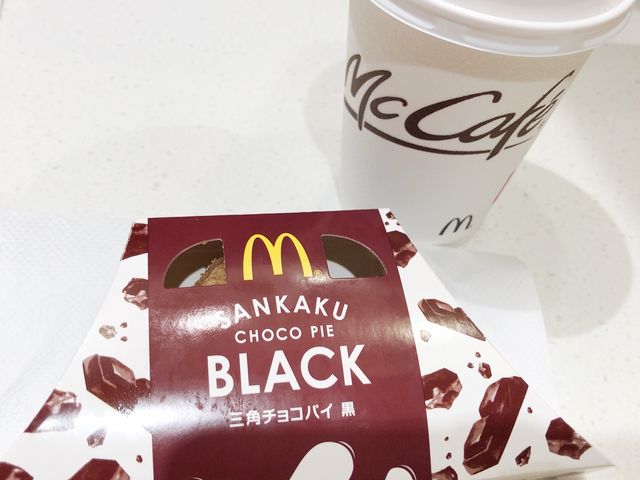 三角チョコパイ_マクドナルド 銀座アイタワー店