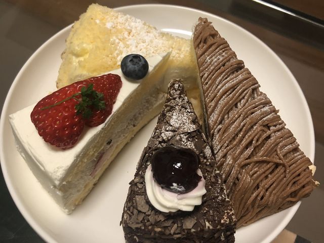 テイクアウトしたケーキ_マカロニ市場 松戸店