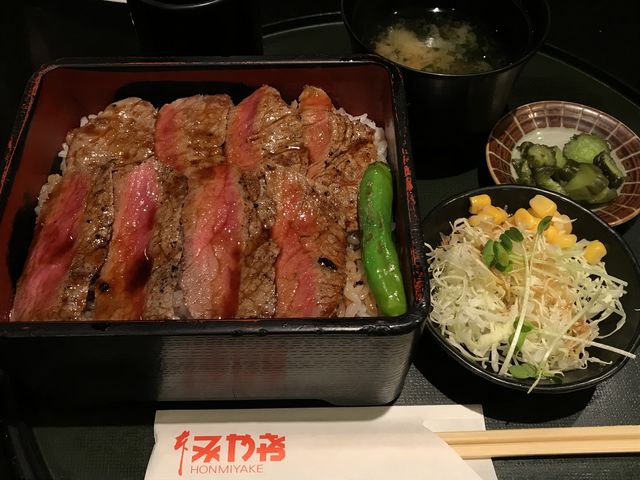 ステーキ重_本みやけ 阪急三番街店