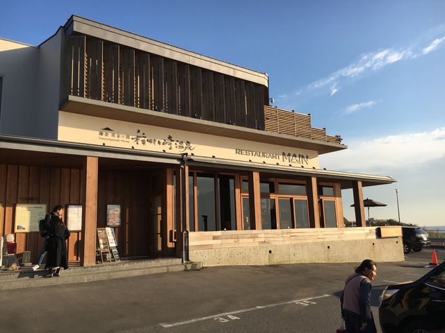 海の見えるレストランが併設された温泉施設です_稲村ヶ崎