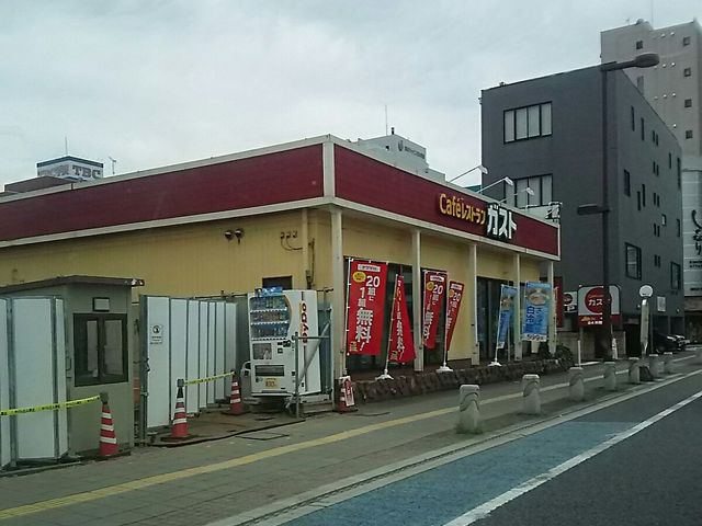 駐車場あります_ガスト 宇都宮仲町店