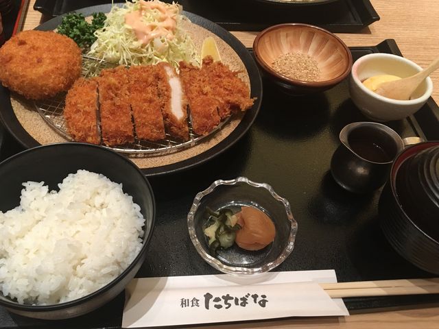頼んだ定食です!_たちばな