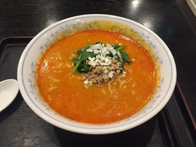 こだわりの坦々麺_栄康園